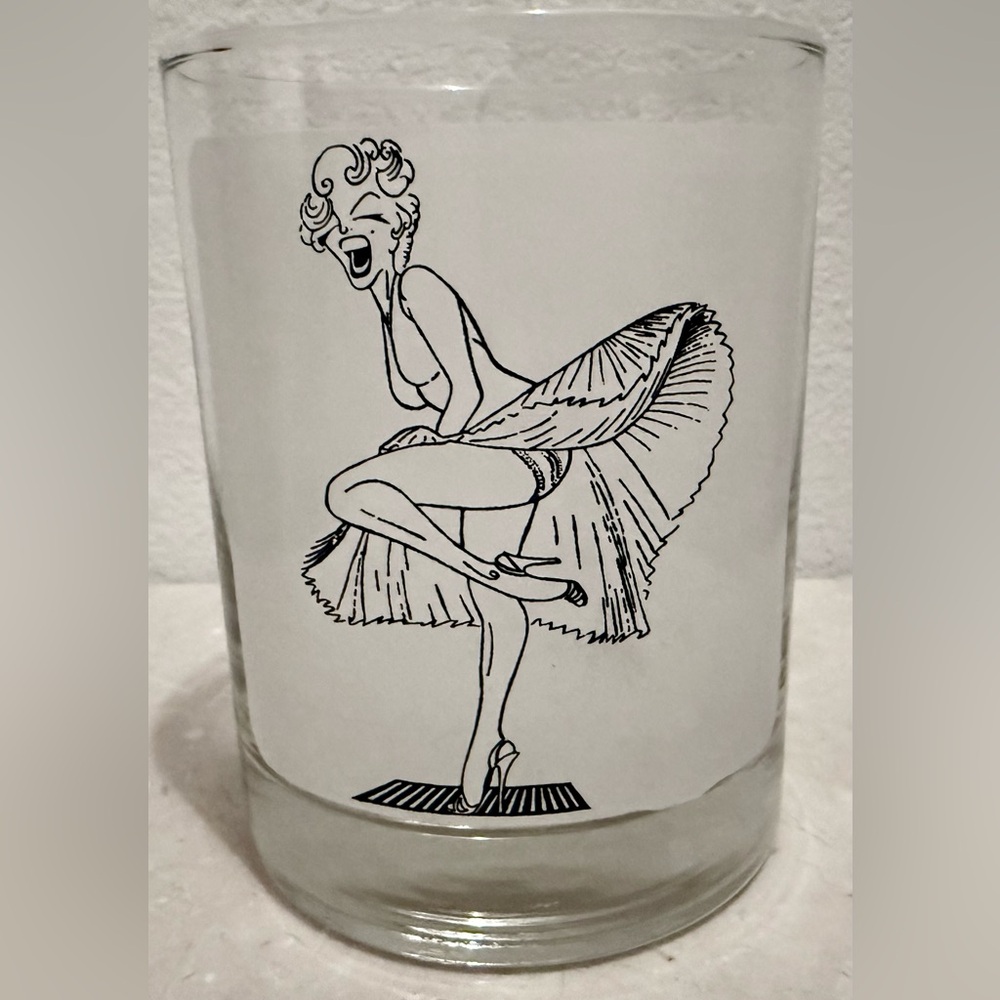 Al Hirschfeld Marilyn Monroe, Hollywood Regency Lowball Rocks glass. 1983. 16oz